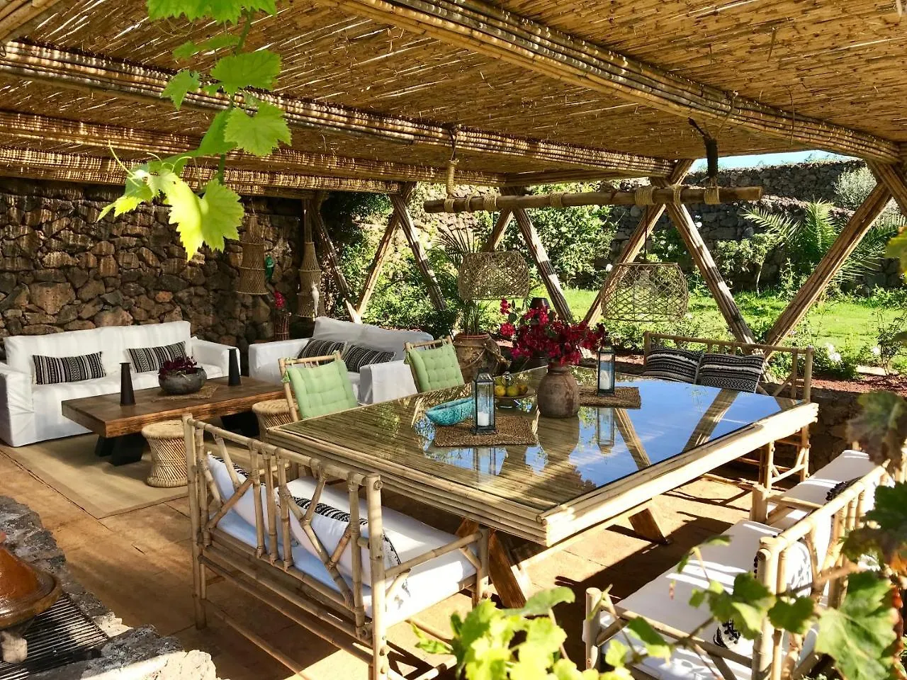 La Pausa Villa Tias 0*,  Spain